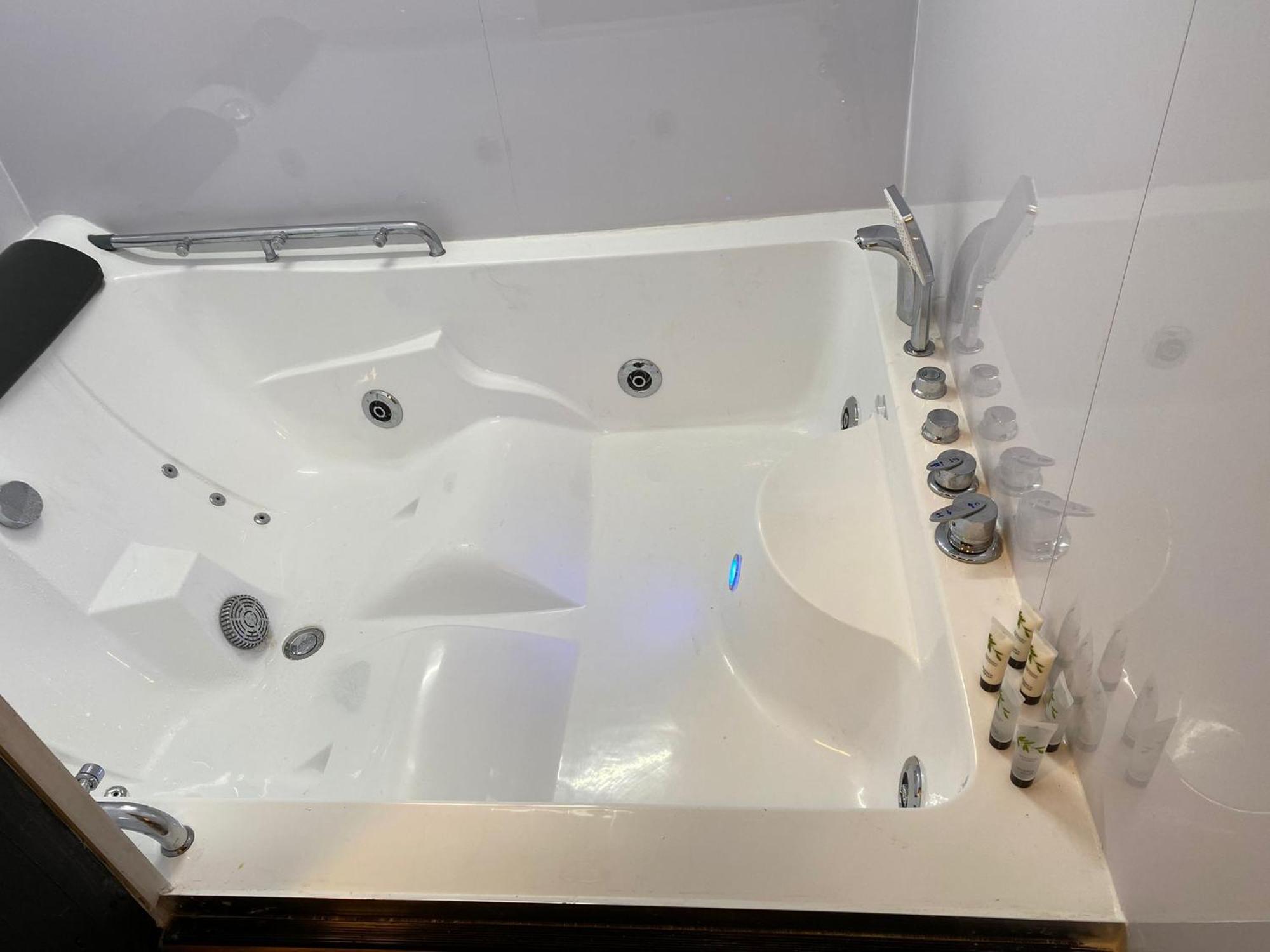 Wns Hotel Londra Esterno foto